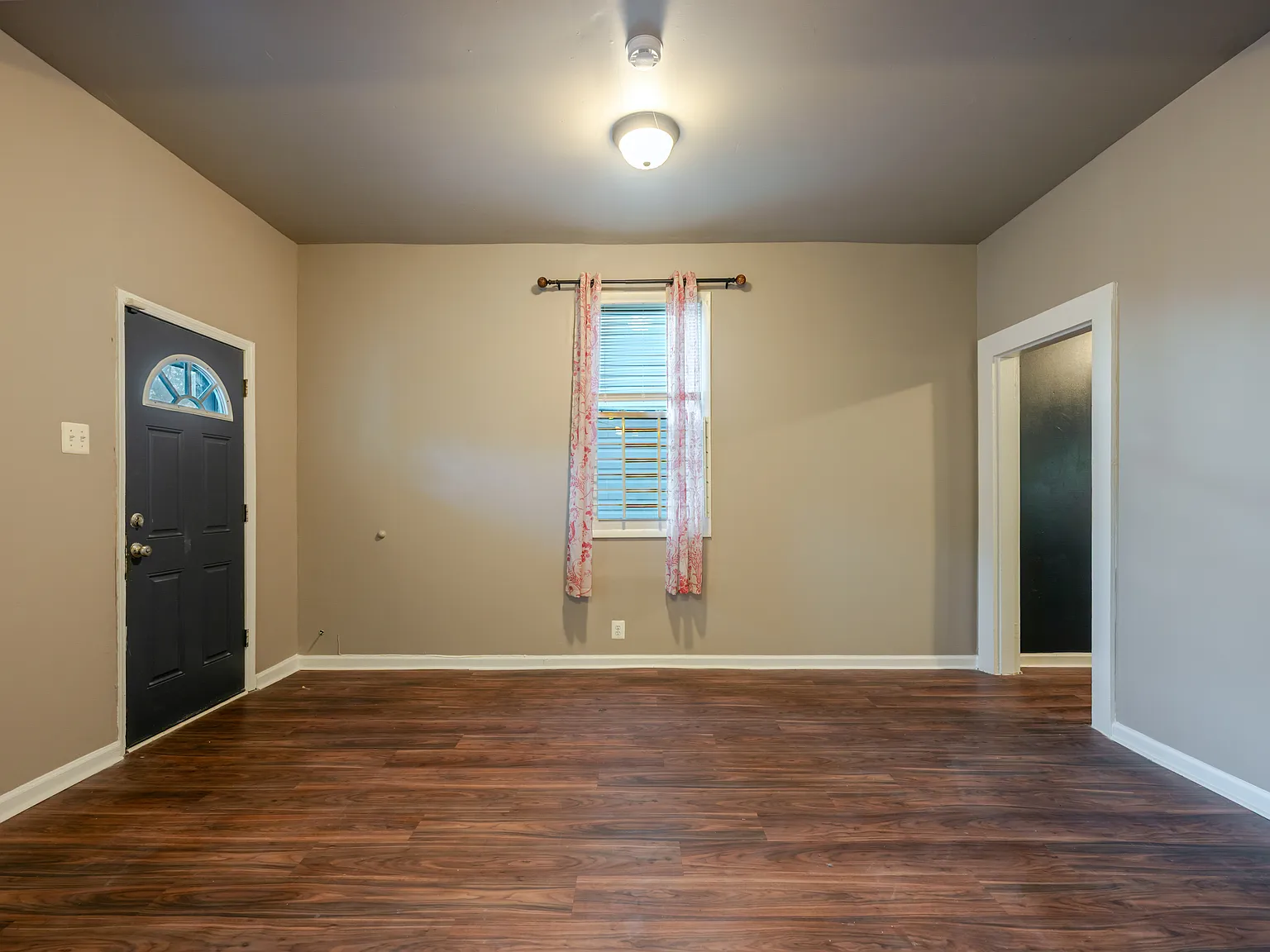 1319 U St SE — Photo 3