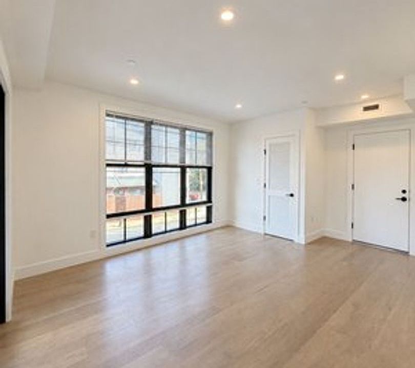 1st image of 36 Colborne Rd #2L