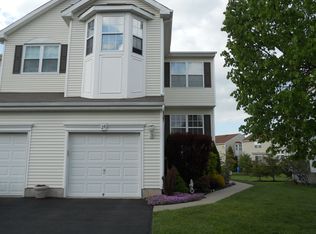 28 Cheyenne St, Tinton Falls, NJ 07712