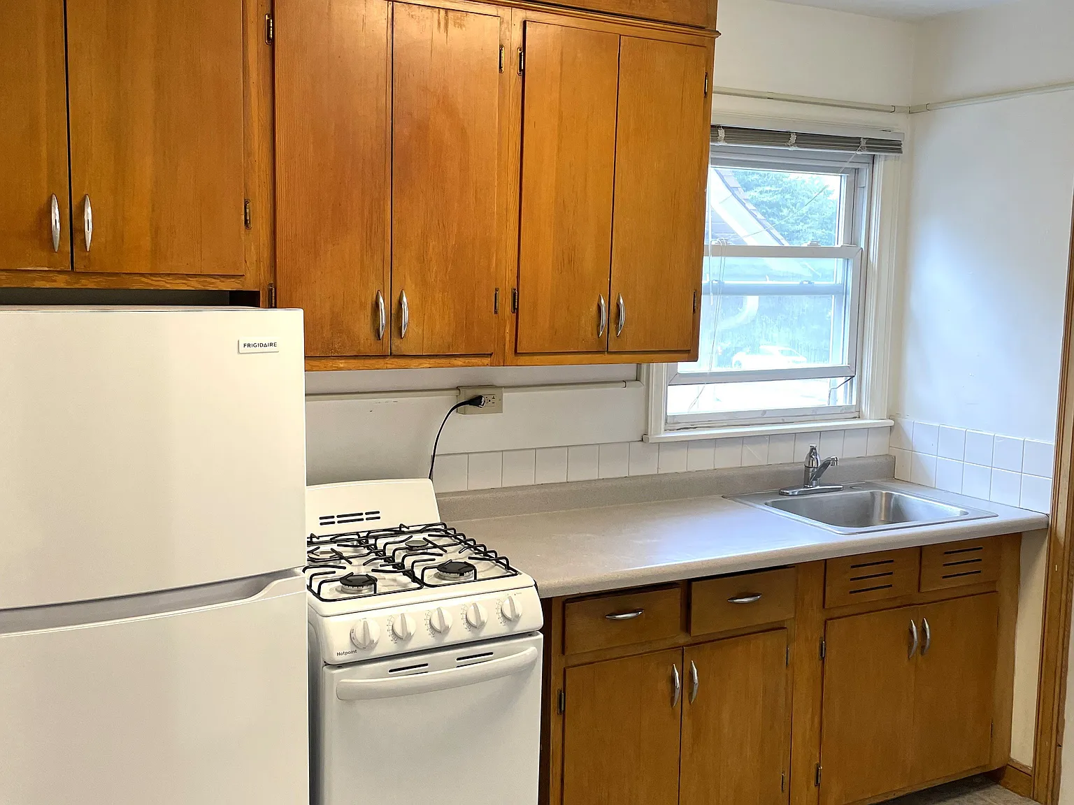 1120 Grand Apartments — Photo 2