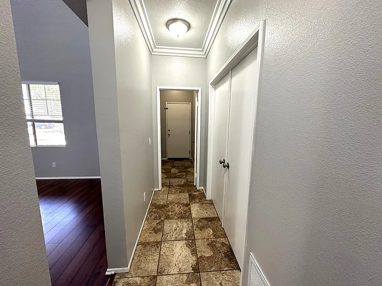 43435 Tylman St — Photo 7