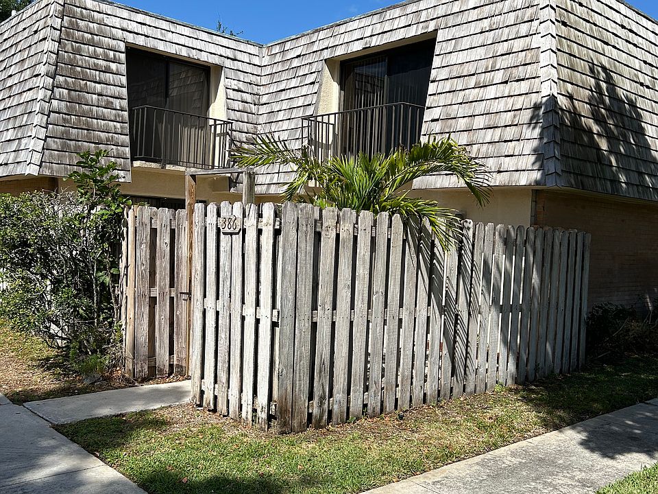 1st image of 386 Lake Arbor Dr
