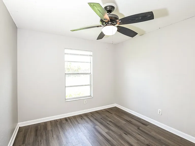 631 Fernandina St NW — Photo 14