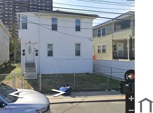401 Beach 30th St #2F, Far Rockaway, NY 11691