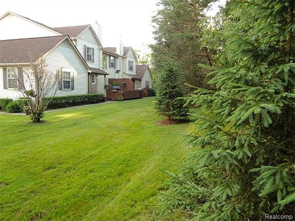 2nd image of 184 Barrington Cir #1