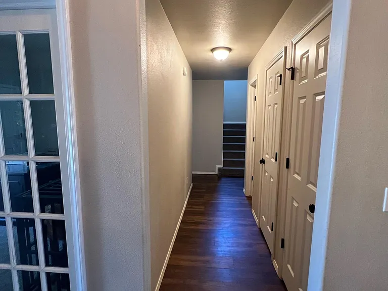 1805 E Jacksonville St — Photo 28