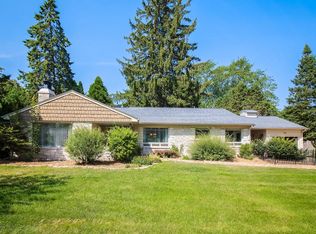 210 E Bradley Rd, Fox Pt, WI 53217