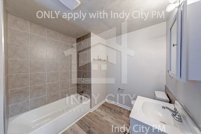 53 E Raymond St — Photo 17