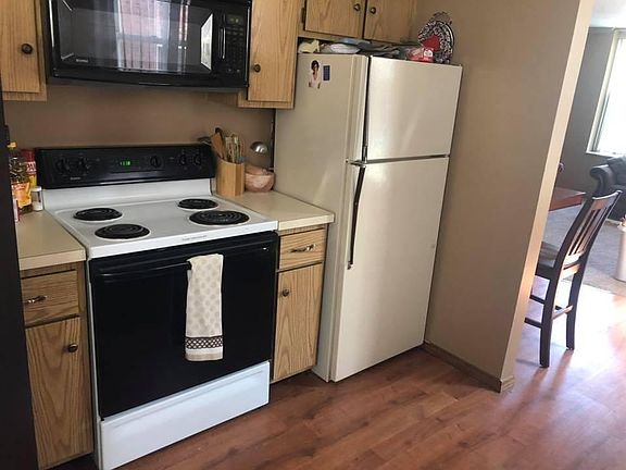 5th image of 4319 Lindell Blvd