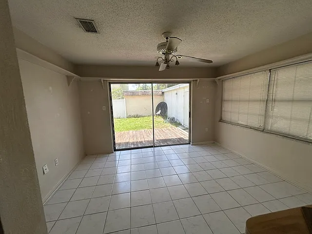 2 bed, 1008 sqft, $1,850 — Photo 3