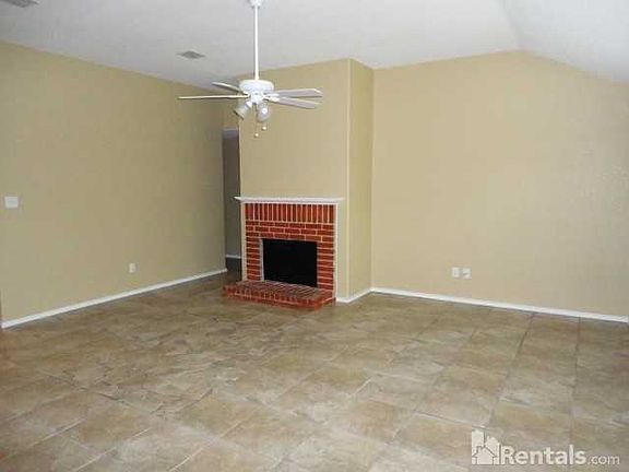3rd image of 908 Cedar Creek Dr
