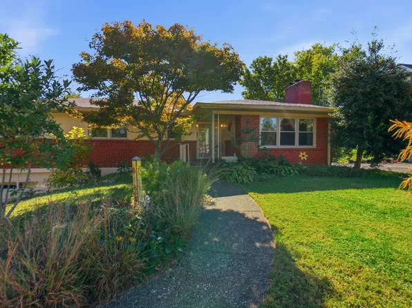 650 Hill N Dale Rd, Lexington, KY 40503
