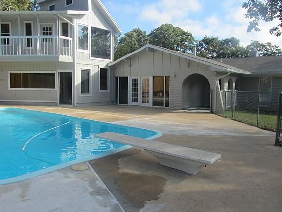 2nd image of 2451 E Meadowood Dr