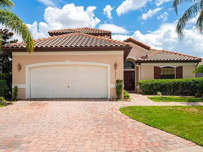 305 Villa Sorrento Cir — Photo 1