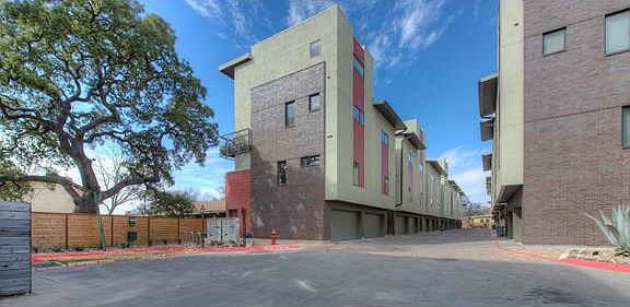 3rd image of 1702 S Lamar Blvd Unit 13