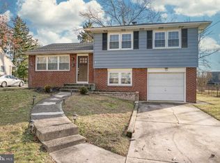 137 Willowbrook Rd, Cherry Hill, NJ 08034