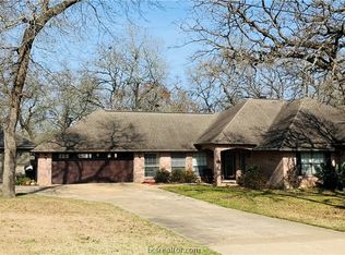 10 Bobby Jones Ln, Normangee, TX 77871
