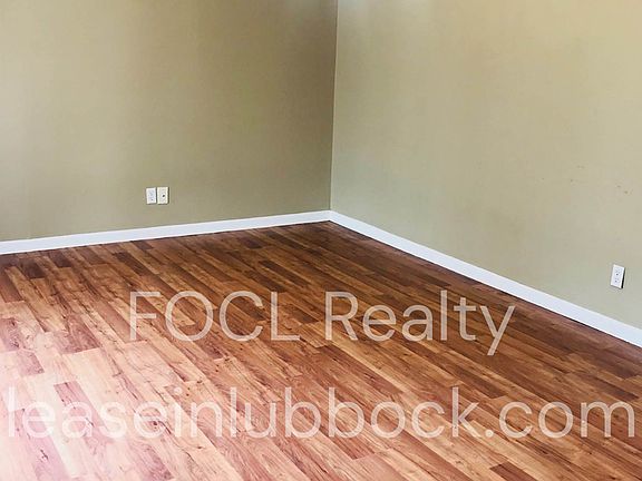 3rd image of 3018 48th St
