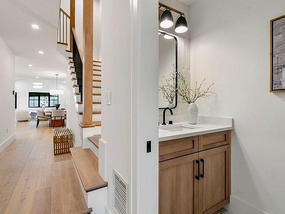 5th image of 71 Cloverdale Rd #1