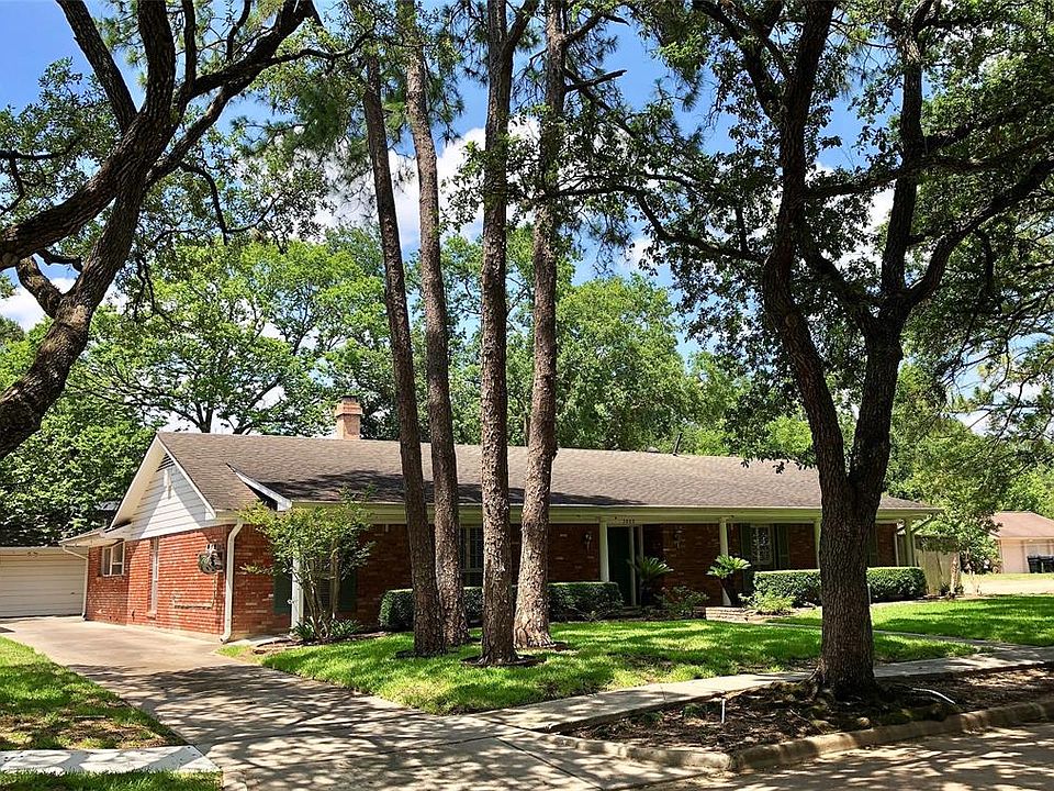 1st image of 5002 Loch Lomond Dr
