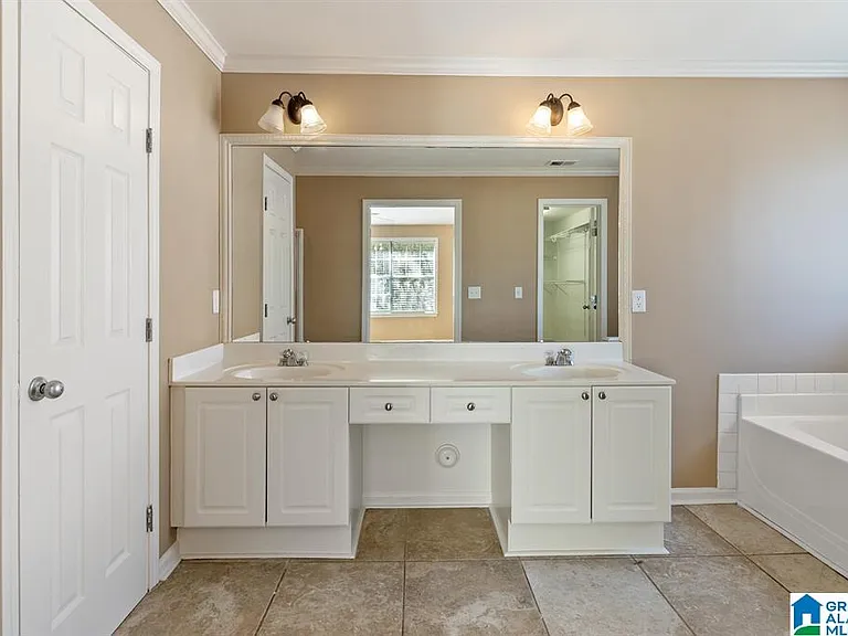 2148 Forest Lakes Ln — Photo 31