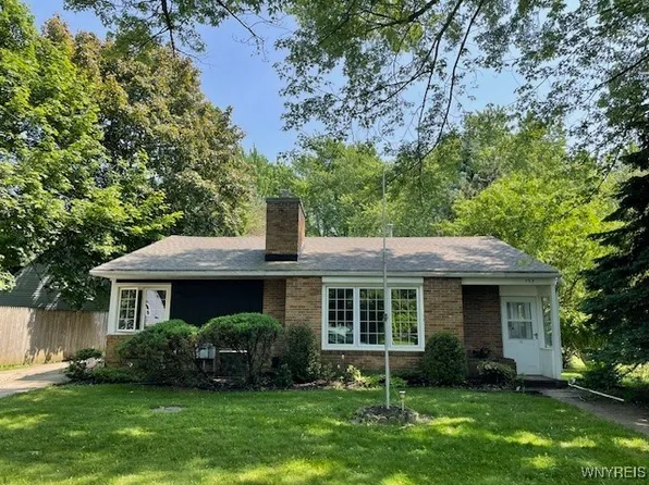 133 Irvington Dr, Tonawanda, NY 14150