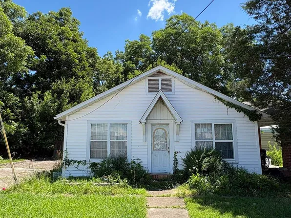 118 S Cedar St, Gleason, TN 38229