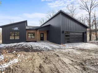 1 Islay Dr, Bella Vista, AR 72715