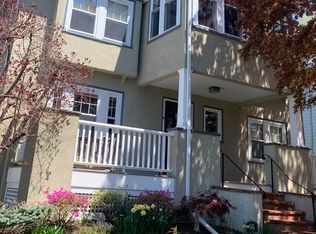 60 Oakwood Rd, Newton, MA 02460