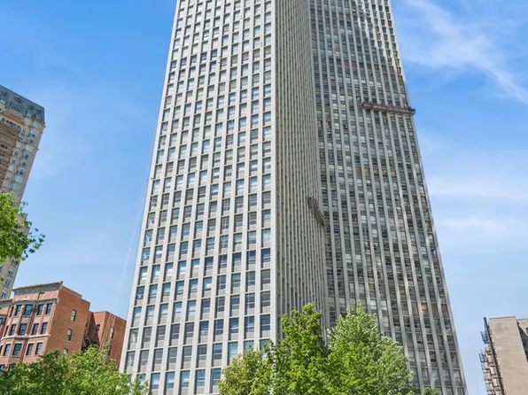2626 N Lakeview Ave APT 302, Chicago, IL 60614