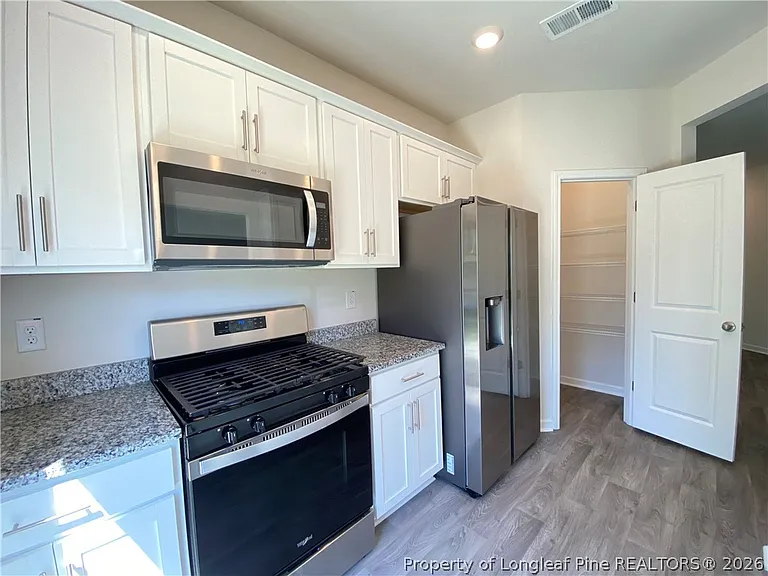 112 Starlight St — Photo 6
