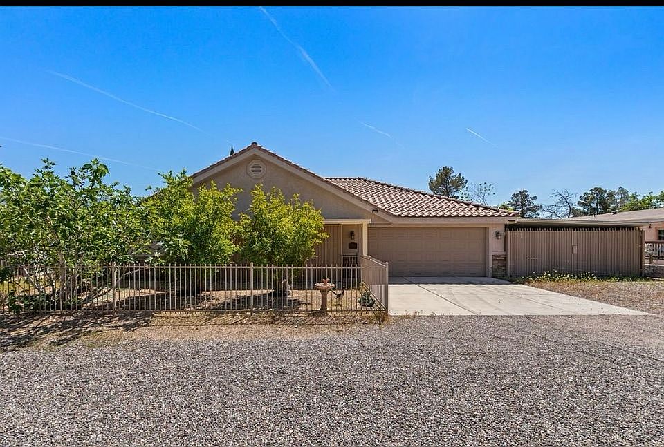 1st image of 3216 E Mesa Dr