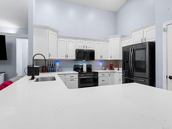 4th image of 4571 Duckhorn Ln