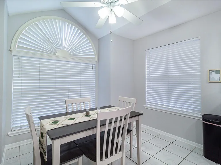 13414 Creek Springs Dr — Photo 11
