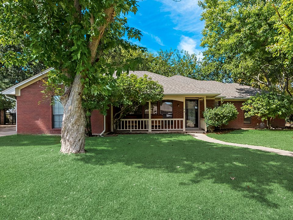 1st image of 406 Dogwood Trl