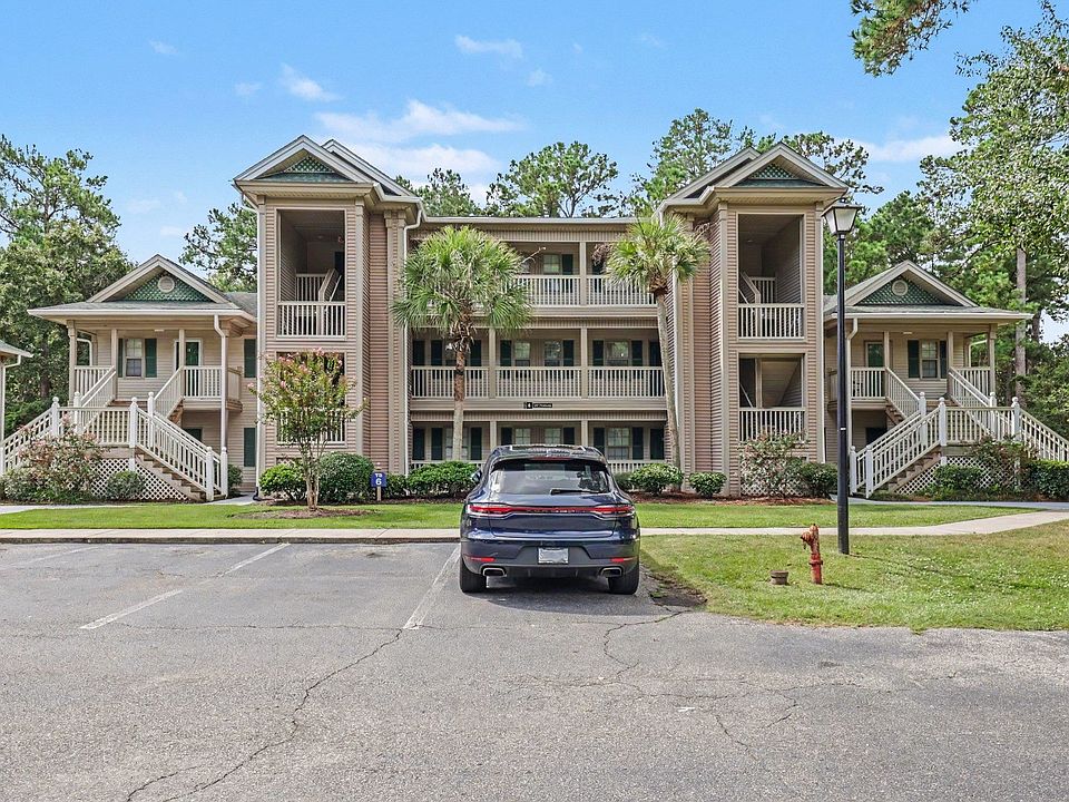 1st image of 227 Pinehurst Ln. #6F