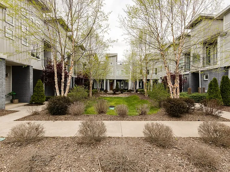 1240 2nd Ave S #3 — Photo 44