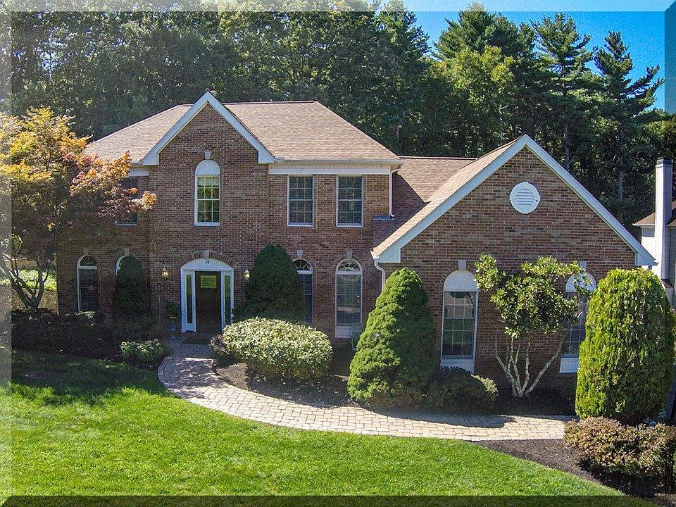 1st image of 34 Wild Rose Dr