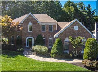 34 Wild Rose Dr, North Andover, MA 01845