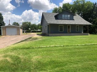 510 Castle Rock St, Quinter, KS 67752