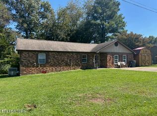 32 Rhodendron Cir, Crossville, TN 38555