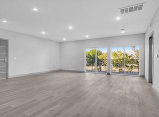 7040 N Woodman Ave #107, Van Nuys, CA 91405