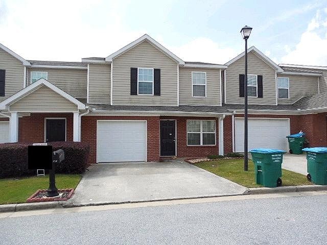 1st image of 433 Tara Commons Cir