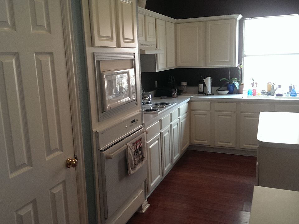1st image of 929 Brentwood Dr