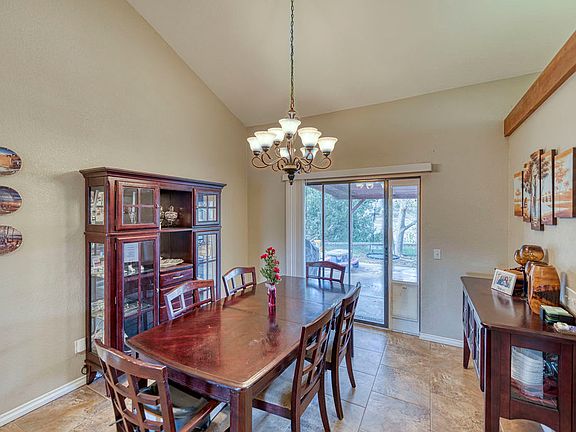 2nd image of 32895 Chantada Ave