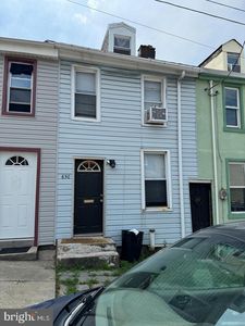 630 S 10th St, Reading, PA, 19602