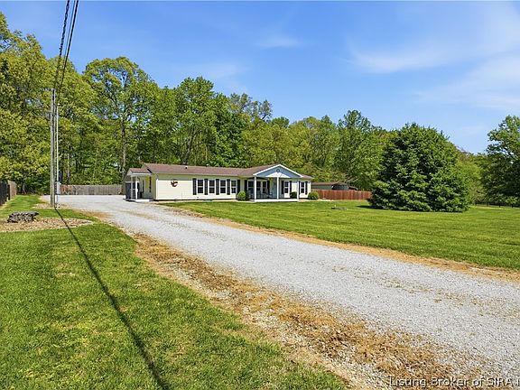 3rd image of 5696 E Priddy Road