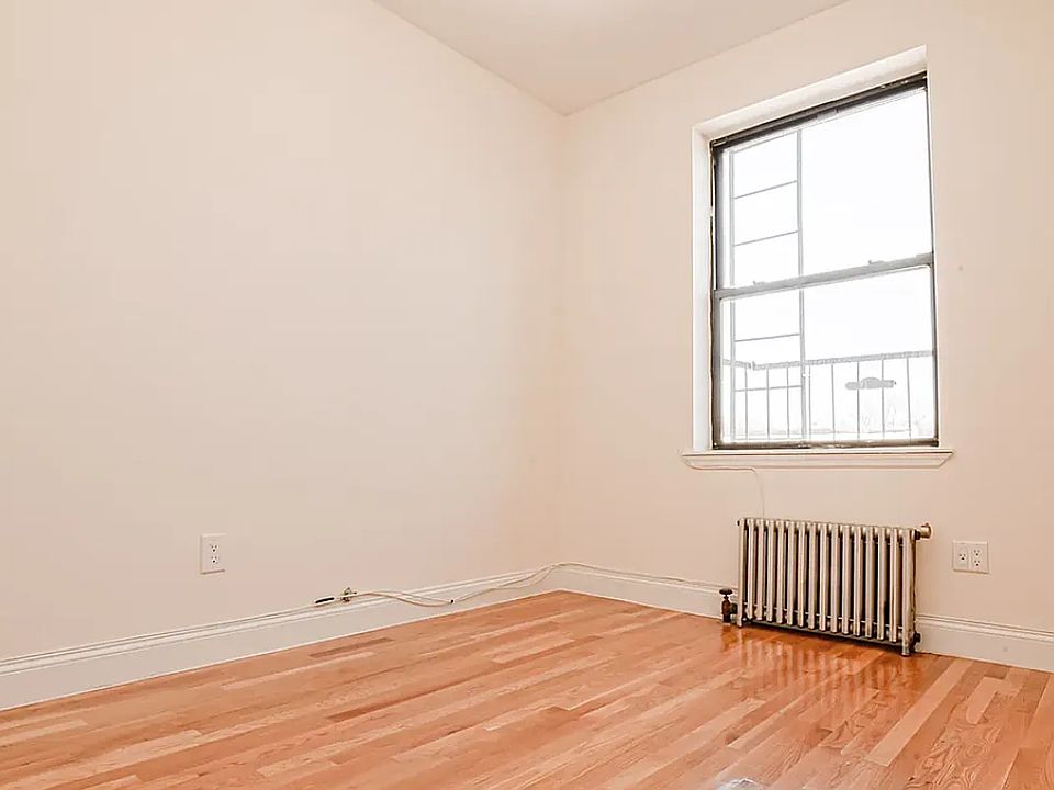 2nd image of 433 Rogers Ave #55