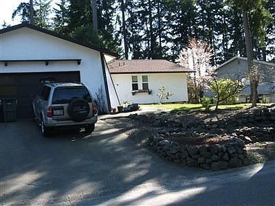3rd image of 3742 SE Ardenwald Pl