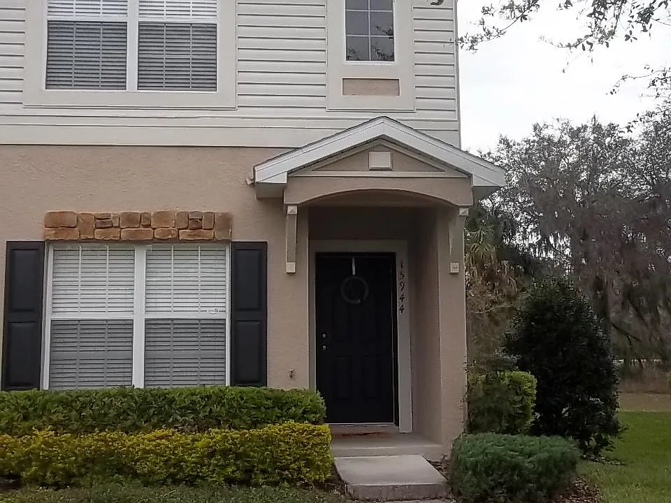 15944 Fishhawk Creek Ln